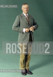 General Sir Michael Rose at The Edinburgh Book Festival  20/8/2007. CREDIT G©Writer Pictures/Rosebud2