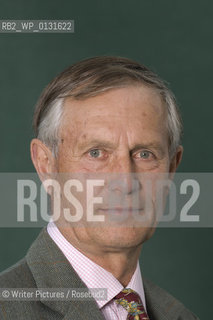 General Sir Michael Rose at The Edinburgh Book Festival  20/8/2007. CREDIT G©Writer Pictures/Rosebud2