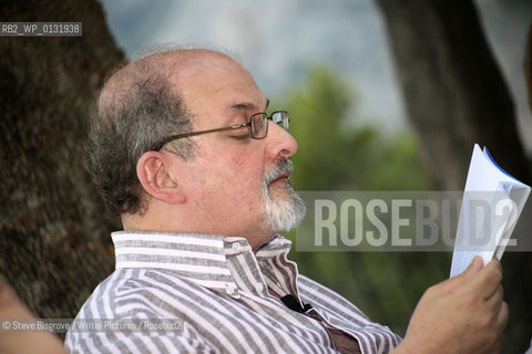Salman Rushdie, photographed in Italy..copyright©Steve Bisgrove/Writer Pictures/Rosebud2
