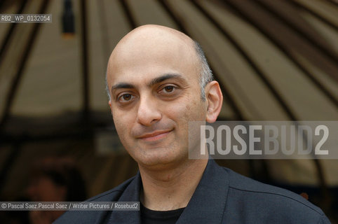 Pakistani-born scottish writer Suhayl Saadi at the Edinburgh International Book Festival 2004..Copyright©Pascal Saez.Pascal Saez/Writer Pictures/Rosebud2