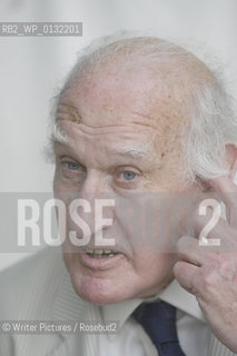 Anthony Sampson author  CREDIT Geraint Lewis
©Writer Pictures/Rosebud2