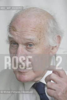 Anthony Sampson author  CREDIT Geraint Lewis
©Writer Pictures/Rosebud2