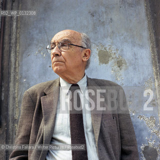 José Saramago.Nobel Prize-winning author.photographed in Lisbon, Portugal..Copyright©Christina Fallara/Writer Pictures/Rosebud2