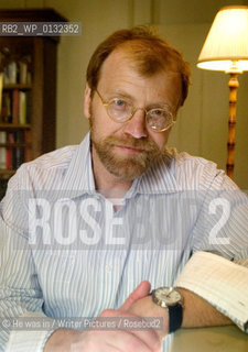 author GEORGE SAUNDERS in Frith St,Soho today..©He was in/Writer Pictures/Rosebud2