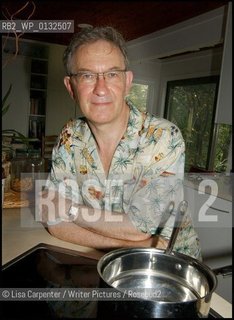 Simon Schama..copyright©Lisa Carpenter/Writer Pictures/Rosebud2