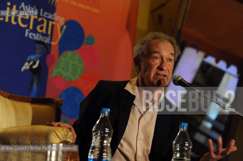 Simon Schama,  author, at The DSC Jaipur Literature Festival 2009 billed as Asias Leading Literary Festival at Diggi Palace the old city area of Jaipur,  capital city of Rajastan...copyright©Nick Cunard/Writer Pictures/Rosebud2