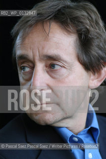 Writer Anthony Seldon, author of Blair and The Blair Effect at the Edinburgh International Book Festival 2004..Copyright©Pascal Saez.Pascal Saez/Writer Pictures/Rosebud2