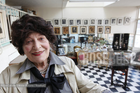 Edita Sherman in her Carnegie studio  in Manhattan, New York, USA..copyright©Dan Callister/Writer Pictures/Rosebud2