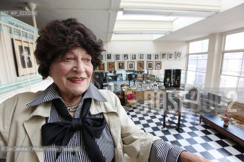 Edita Sherman in her Carnegie studio  in Manhattan, New York, USA..copyright©Dan Callister/Writer Pictures/Rosebud2