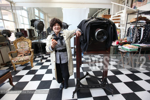 Edita Sherman in her Carnegie studio  in Manhattan, New York, USA..copyright©Dan Callister/Writer Pictures/Rosebud2