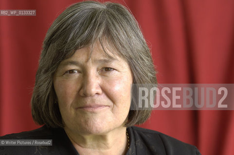 Clare Short former  Labour MP and member of Tony Blairs Cabinet at the Edinburgh International Book Festival 2005 CREDIT Geraint Lewis
©Writer Pictures/Rosebud2