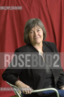 Clare Short former  Labour MP and member of Tony Blairs Cabinet at the Edinburgh International Book Festival 2005 CREDIT Geraint Lewis
©Writer Pictures/Rosebud2
