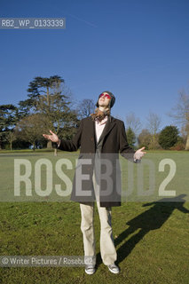 Clare Short former  Labour MP and member of Tony Blairs Cabinet at the Edinburgh International Book Festival 2005 CREDIT Geraint Lewis
©Writer Pictures/Rosebud2