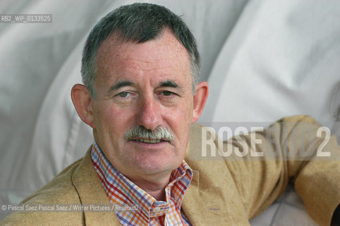 Writer Stuart Sim, author of Fundamentalist World: The New Dark Age of Dogma  at the Edinburgh International Book Festival 2004                              ..Copyright©Pascal Saez.Pascal Saez/Writer Pictures/Rosebud2