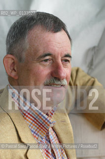 Writer Stuart Sim, author of Fundamentalist World: The New Dark Age of Dogma  at the Edinburgh International Book Festival 2004                              ..Copyright©Pascal Saez.Pascal Saez/Writer Pictures/Rosebud2