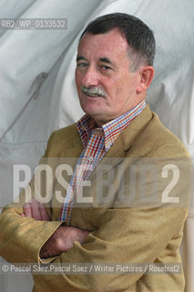 Writer Stuart Sim, author of Fundamentalist World: The New Dark Age of Dogma  at the Edinburgh International Book Festival 2004                              ..Copyright©Pascal Saez.Pascal Saez/Writer Pictures/Rosebud2