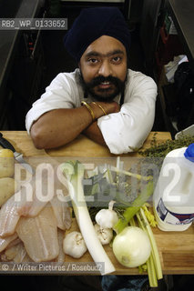 S2 Features, Chef Tony Singh prepares cullen skink (fish soup) at Oloroso restaurant, 04/10/05..©/Writer Pictures/Rosebud2