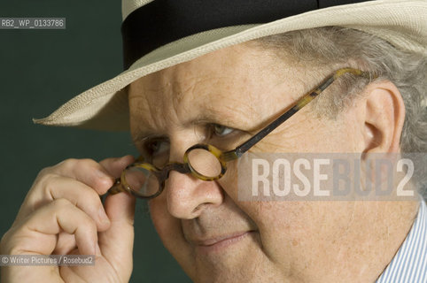 Alexander McCall Smith ,novelist. CREDIT Geraint Lewis
©Writer Pictures/Rosebud2