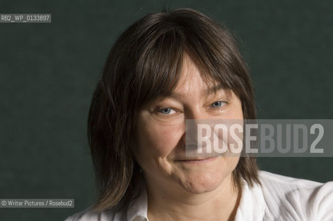 Ali Smith,author and winner of The Whitbread Novel Prize. Her new book is The Accidental.  CREDIT Geraint Lewis
©Writer Pictures/Rosebud2
