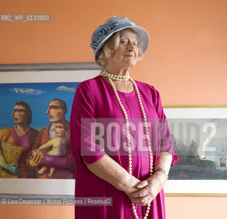 Bob Smith, who lectures on Shakespeare at the 92nd Street Y in  New York City..He is pictured here in his Wednesday afternoon class which is attended by people in age ranges from 60 to 102 ..copyright©Lisa Carpenter/Writer Pictures/Rosebud2