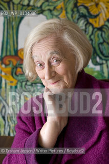 Liz Smith author and comediene.  Pic shows Lizs take on the traditional, serious author portrait.copyright©Graham Jepson/Writer Pictures/Rosebud2