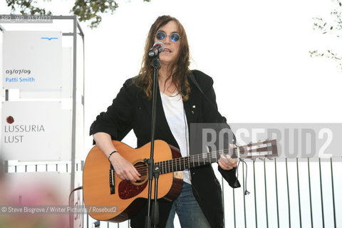 Patti Smith..copyright©Steve Bisgrove/Writer Pictures/Rosebud2