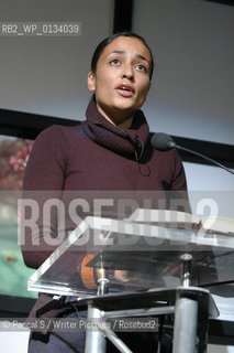 28 August 2005-Edinburgh, UK- British superstar writer Zadie Smith, author of White Teeth and On Beauty..at the Edinburgh International Book Festival..Copyright©Pascal S/Writer Pictures/Rosebud2