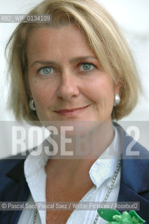 Spanish writer Almudena Solana, author of The Curriculum Vitae of Aurora Ortiz at the Edinburgh International Book Festival 2005..Copyright©Pascal Saez.Pascal Saez/Writer Pictures/Rosebud2