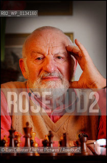 Richard Sonnenfeldt at home January 02, 2003 who served indictment papers to Adolph Hitlers second in command Rudolph Hess and others for war crimes at the Nuremburg trials in 1945..copyright©Dan Callister/Writer Pictures/Rosebud2