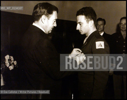Richard Sonnenfeldt (right) receives decoration for his interrogation translation work from US Chief Prosecutor Robert Jackson in 1946..copyright©Dan Callister/Writer Pictures/Rosebud2