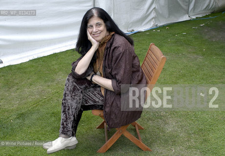 Susan Sontag at the Edinburgh Book Festival 2003  CREDIT Geraint Lewis
©Writer Pictures/Rosebud2