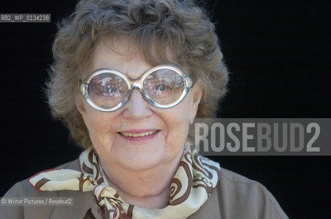 Muriel Spark author at the Edinburgh Book Festival 2004. CREDIT Geraint Lewis
©Writer Pictures/Rosebud2