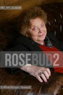Muriel Spark author at the Edinburgh Book Festival 2004. CREDIT Geraint Lewis
©Writer Pictures/Rosebud2