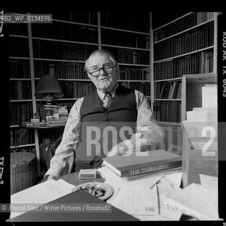 22 August 2004 - Edinburgh, UK - Scottish writer Dame Muriel Spark, author of novels such as The Prime Of Miss Jean Brodie and  The Ballad of Peckham Rye , at the Edinburgh International Book Festival..©.Pascal Saez/Writer Pictures/Rosebud2