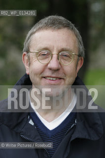 Playwright, poet, short story writer and novelist, Alan Spence, Edinburgh - 15 Jun 2007.© photograph by Tina Norris
©Writer Pictures/Rosebud2