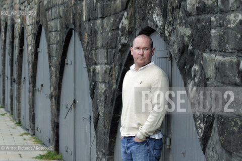  AWARD-WINNING PLAYWRIGHT GREGORY BURKE. AUTHOR OF GAGARIN WAY AND BLACK WATCH. EDINBURGH. 13 Jun 2007.© photograph by Tina Norris Tel: + 44 (0) 777 559 3830
©Writer Pictures/Rosebud2