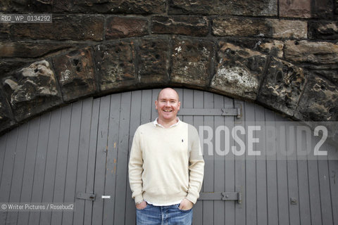  AWARD-WINNING PLAYWRIGHT GREGORY BURKE. AUTHOR OF GAGARIN WAY AND BLACK WATCH. EDINBURGH. 13 Jun 2007.© photograph by Tina Norris Tel: + 44 (0) 777 559 3830
©Writer Pictures/Rosebud2