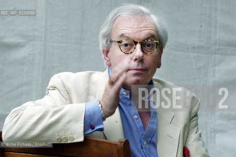 
©Writer Pictures/Rosebud2