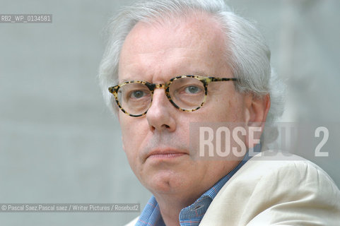 British writer and historian David Starkey, at the Edinburgh International Book Festival 2003...Copyright©Pascal Saez.Pascal saez/Writer Pictures/Rosebud2