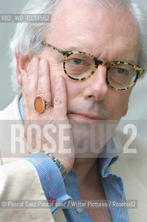 British writer and historian David Starkey, at the Edinburgh International Book Festival 2003...Copyright©Pascal Saez.Pascal saez/Writer Pictures/Rosebud2