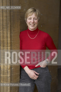 Julie Summers,writer,auth©Writer Pictures/Rosebud2