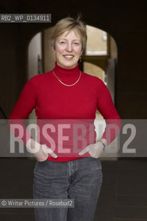 Julie Summers,writer,auth©Writer Pictures/Rosebud2