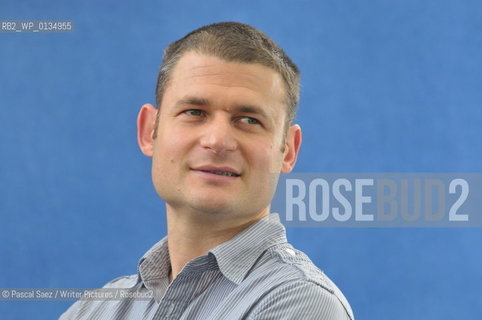 William Sutcliffe at The Edinburgh International Book Festival..Copyright©Pascal Saez/Writer Pictures/Rosebud2