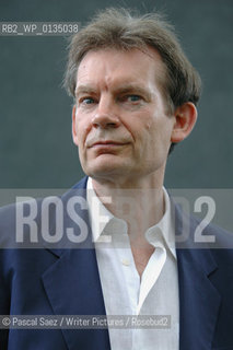 Writer Graham Swift, a winner of the Booker Prize, at the Edinburgh International Book Festival 2007. His latest novel is Tomorrow...Copyright©Pascal Saez/Writer Pictures/Rosebud2