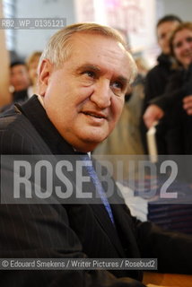 Image ID:  .Jean-Pierre Raffarin.Paris Bookfair 2007 .Writer of La dernière marche : Lettre à Nicolas Sarkozy..Copyright©Edouard Smekens/Writer Pictures/Rosebud2