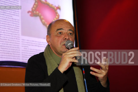 Image ID: .Kalpana Swaninathan.Paris Bookfair 2007 .Writer of  Saveurs Assasines, Les enquetes de Miss Lalli  ..Copyright©Edouard Smekens/Writer Pictures/Rosebud2