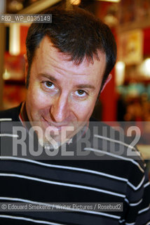 Image ID: .Juanjo Guarnido.Paris Bookfair 2007 .Writer of  Voyageur  t-1 Futur ..Copyright©Edouard Smekens/Writer Pictures/Rosebud2