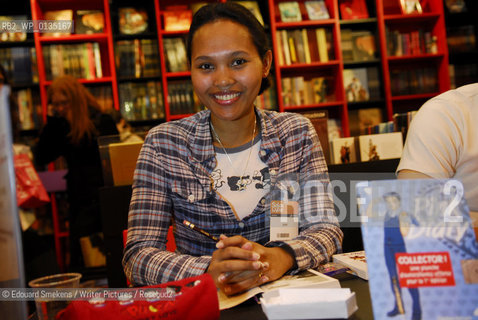 Image ID: .Jenny.Paris Bookfair 2007 .Writer of  Pink Diary  ..Copyright©Edouard Smekens/Writer Pictures/Rosebud2