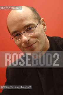 Bernard Werber signing during the paris Salon du Livre 2007. Albin Michel Le Papillon des étoiles
©Writer Pictures/Rosebud2