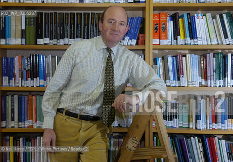 31.01.06 .Edinburgh University Press .Timothy Wright, pictured in a library with books..copyright©Neil Hanna/TSPL/Writer Pictures/Rosebud2